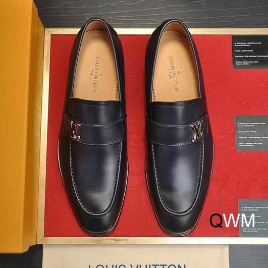 Picture of Louis Vuitton Shoes _SKULVsz38-45WM111013286